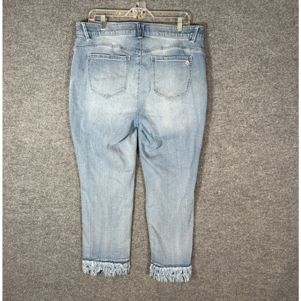 Democracy Jeans Womens 16 Blue Denim AB Technology Cropped Frayed Hem Light Wash